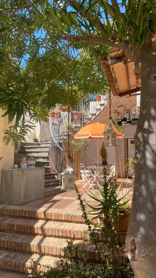 Il Giardino D'Ulisse Bed & Breakfast Reggio Calabria Exterior photo